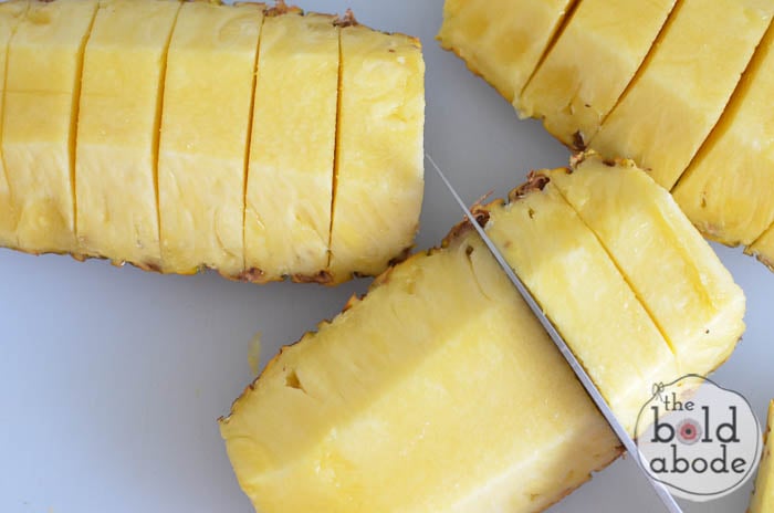 how to cube a pineapple-4