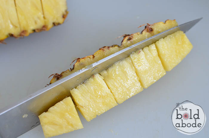 how to cube a pineapple-7