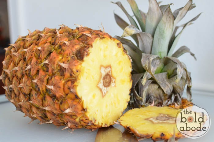 how to cube a pineapple