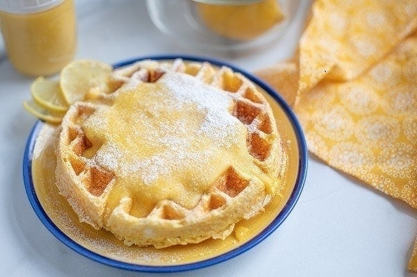 Cream Cheese Chaffle with Lemon Curd
