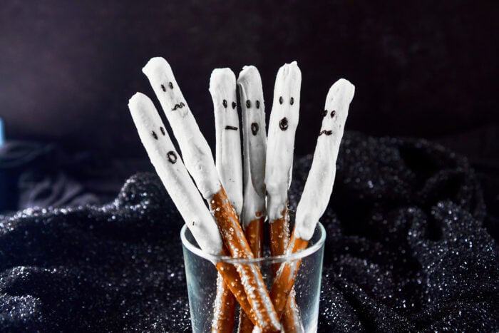 halloween pretzel rods