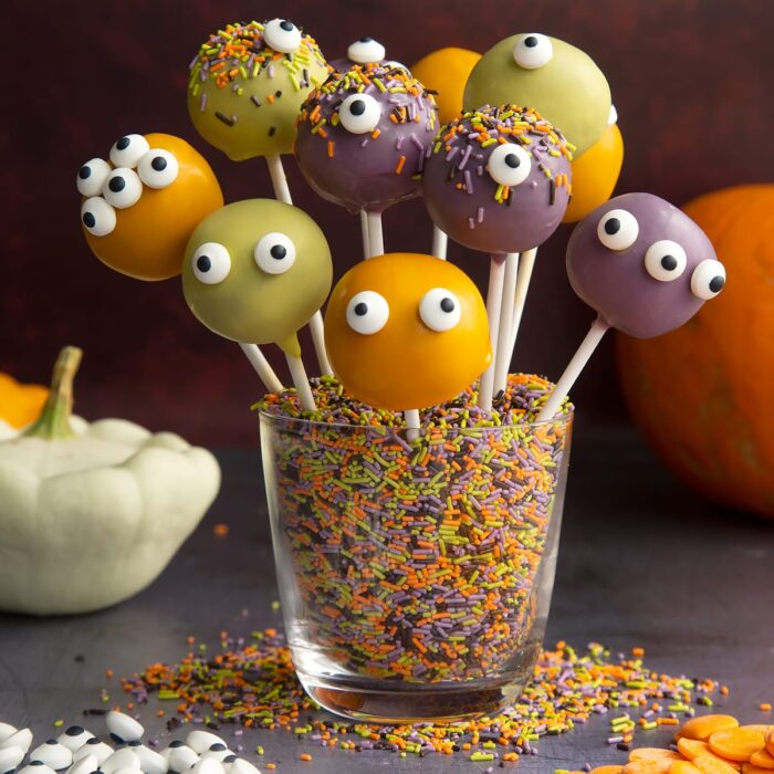 monster eye cake pops