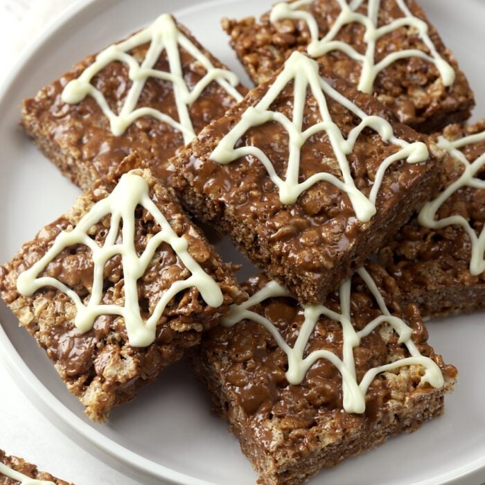 HALLOWEEN RICE KRISPIES TREATS
