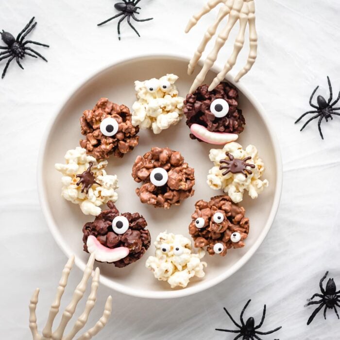 HALLOWEEN POPCORN BALLS