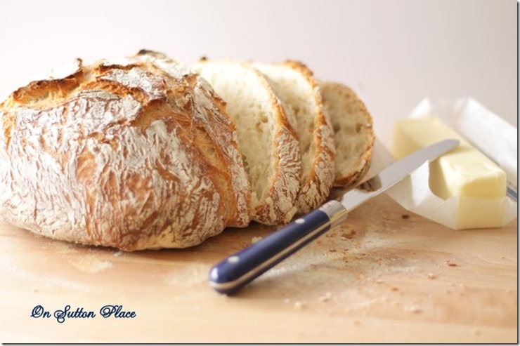 4 ingredient round bread sliced